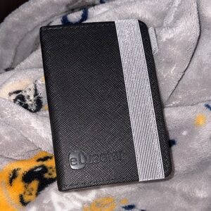 eLusefor Black Card Holder with White Stripe